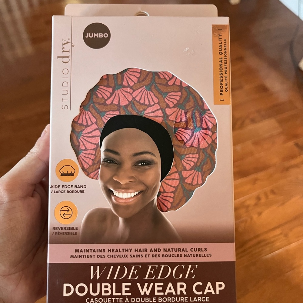 NWT Studio Dry Wide Edge Reversible Cap